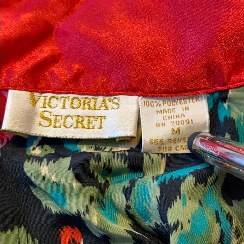 Victoria’s Secret Vintage Gold Label Satin Flora Pajamas Red M Holiday‎